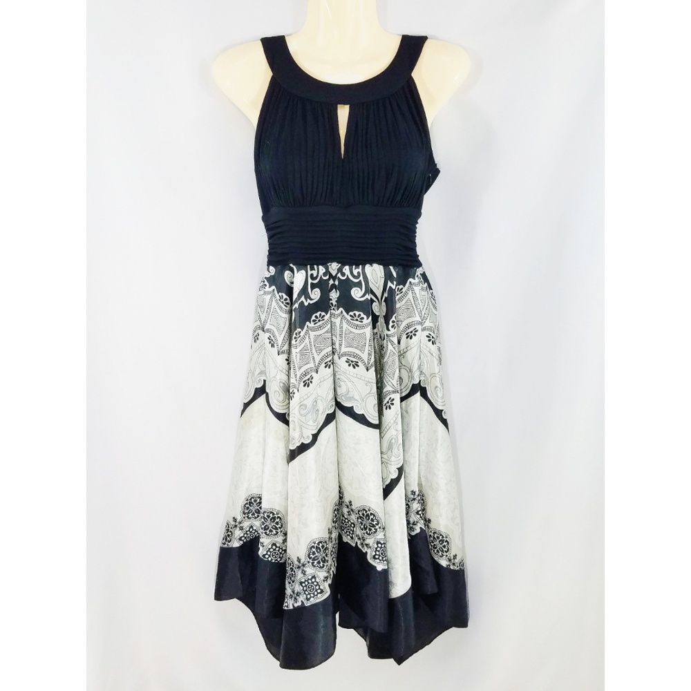 *SOLD* Sangria Black and White Dress